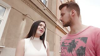Муж смотрит как жену трахают в жопу огромным черным членом
