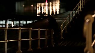 Стройная красотка делает минет перед анальным сексом