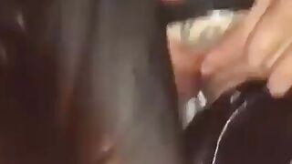 Перед встречей с двумя одела сексуальное белье