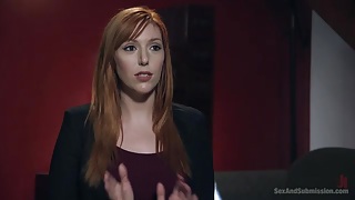 Выебал связанную тёлочку с вибратором