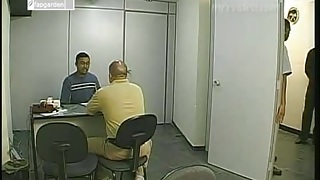 Работяги насильно выебли в рот всем дам из бухгалтерии